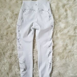 Buff bunny Mila Marble Leggings size MED